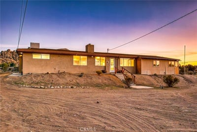 /international/us/53362-coyote-road-pioneertown-ca-110120924411/