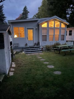 /international/us/8091-carriage-lane-morley-mi-110108505265/