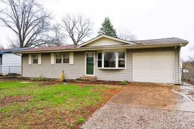 /international/us/2618-forsythia-drive-rockford-il-110119640766/