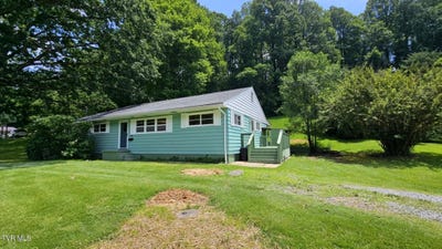 /international/us/1322-east-1st-avenue-big-stone-gap-va-110100586765/