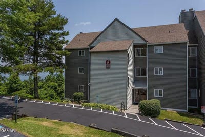 /international/us/1260-ski-view-drive-gatlinburg-tn-110107819745/