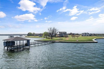 /international/us/6028-open-water-way-streetman-tx-110097762542/