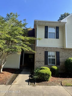 /international/us/2806-mulberry-lane-greenville-nc-110107959939/