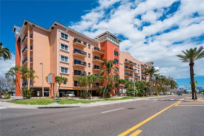 /international/us/13235-gulf-boulevard-madeira-beach-fl-110099520905/