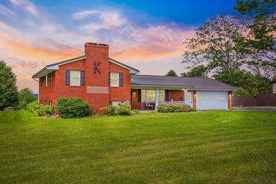 /international/us/258-samuels-rd-somerset-pa-110100186838/