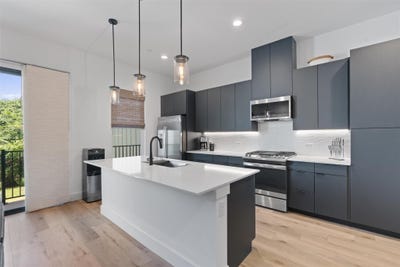 /international/us/590-old-mill-rd-cedar-park-tx-110107785980/