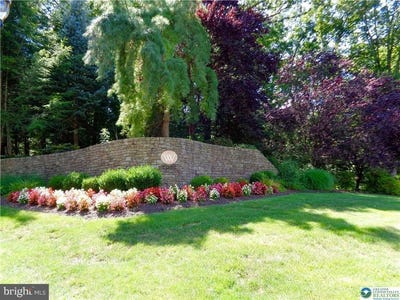 /international/us/2120-turnberry-court-center-valley-pa-110108331534/