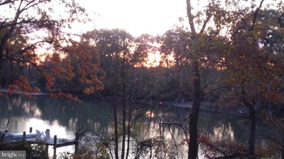 /international/us/18866-russell-road-leonardtown-md-110107075063/