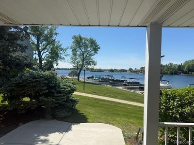 /international/us/3553-port-cove-drive-waterford-twp-mi-110106567826/