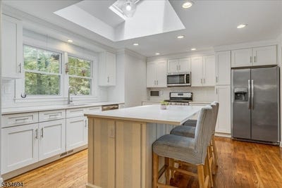 /international/us/5-persimmon-way-springfield-twp-nj-110109024857/