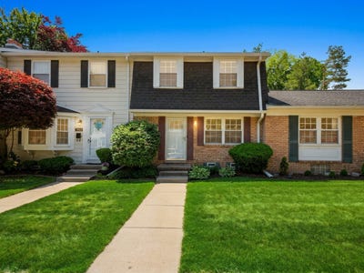 /international/us/19675-ironwood-court-northville-mi-110108653848/