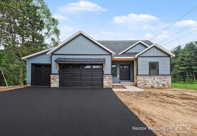 /international/us/186-9-mile-road-ne-comstock-park-mi-110108712920/