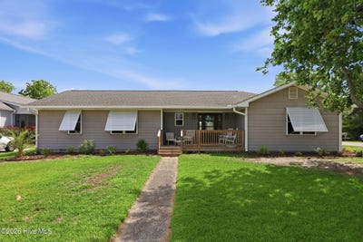 /international/us/602-w-broad-street-swansboro-nc-110108393830/