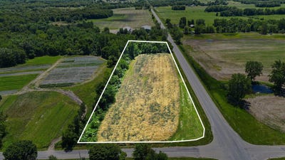 /international/us/vl-meadowbrook-road-eau-claire-mi-110109037616/