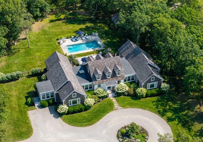 /international/us/8-paddock-road-oak-bluffs-ma-110101430362/