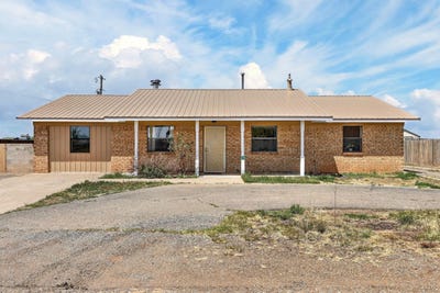 /international/us/215-holiday-street-moriarty-nm-110107755735/