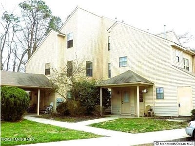 /international/us/106-daffodil-drive-jackson-nj-110107196262/