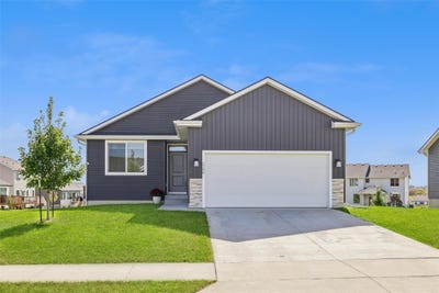 /international/us/2200-waller-avenue-norwalk-ia-110120457564/