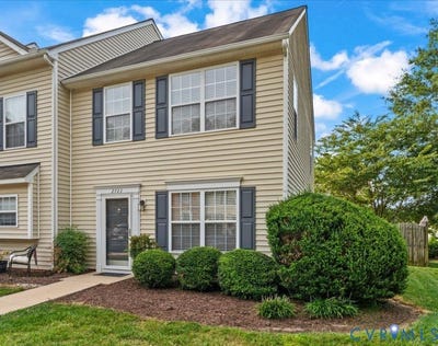 /international/us/2723-goyne-terrace-chester-va-110119770393/