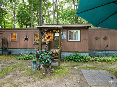 /international/us/1357-e-grand-boulevard-topinabee-mi-110110231965/