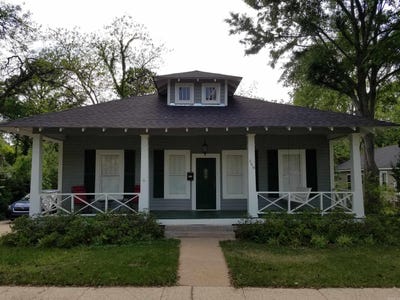 /international/us/monticello-ar-110100681939/