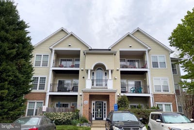 /international/us/4144-fountainside-lane-fairfax-va-110110363559/