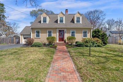 /international/us/17-princeton-ave-beverly-ma-110107459004/