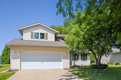 /international/us/1551-woodruff-way-hartford-wi-110108655116/