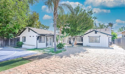 /international/us/5726-donna-avenue-tarzana-ca-110099930701/