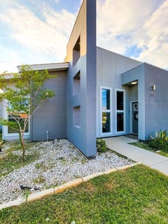 /international/us/2375-oak-breeze-eagle-pass-tx-110108423566/