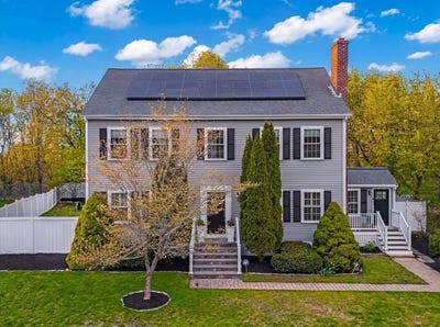 /international/us/71-bacon-street-natick-ma-110107694133/