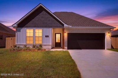 /international/us/7719-claymont-circle-ocean-springs-ms-110120463184/