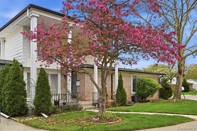 /international/us/11852-valley-boulevard-warren-mi-110107734342/