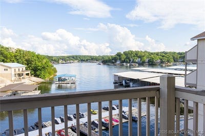 /international/us/46-aqua-fin-drive-lake-ozark-mo-110100852165/