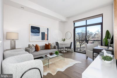 /international/us/525-water-street-sw-washington-dc-110108467541/
