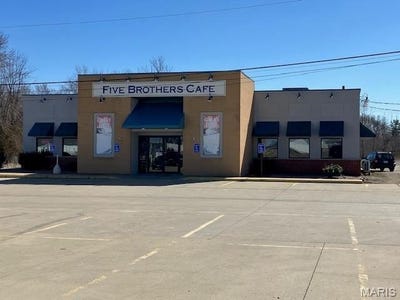 /international/us/2053-w-main-street-salem-il-110099263396/