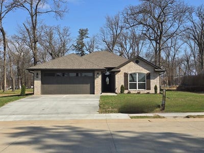 /international/us/529-e-oak-tree-avenue-perkins-ok-110103758913/