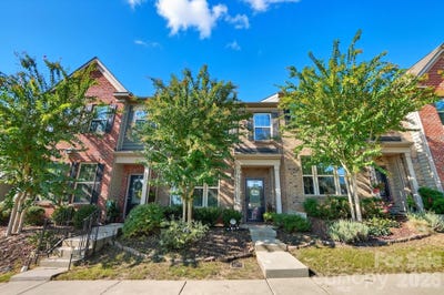 /international/us/3033-honeylocust-lane-fort-mill-sc-110106731051/