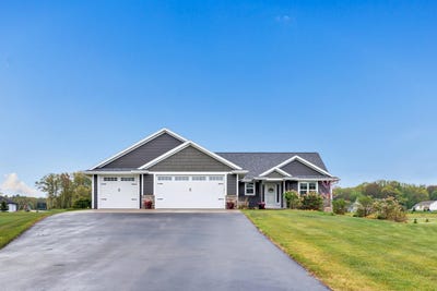 /international/us/379-n-shady-lawn-circle-sobieski-wi-110108142290/