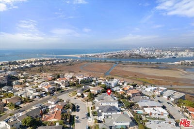 /international/us/8261-rees-st-playa-del-rey-ca-110104902627/