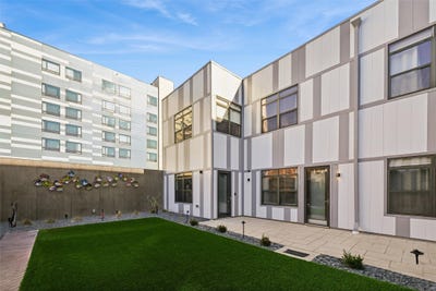 /international/us/400-e-locust-street-des-moines-ia-110105225362/