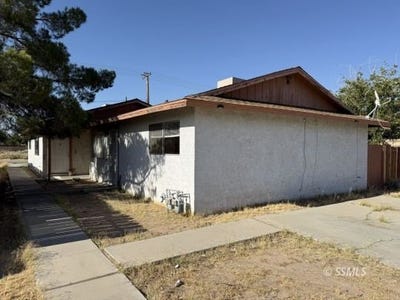 /international/us/736-commercial-ridgecrest-ca-110108574561/