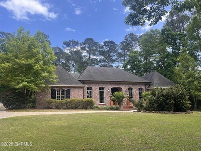 /international/us/603-northwood-commons-drive-meridian-ms-110107638970/
