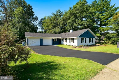 /international/us/49-bonnie-lane-willingborough-nj-110119903849/