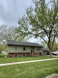 /international/us/802-4th-street-onawa-ia-110099318258/