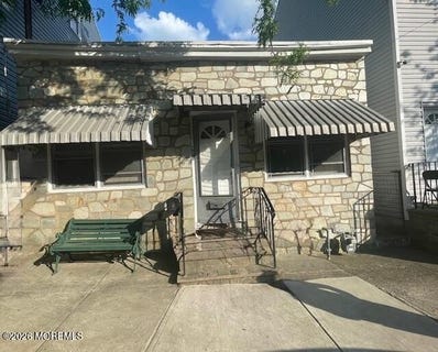 /international/us/926-ohio-avenue-trenton-nj-110106679063/
