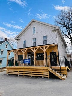 /international/us/483-s-main-street-brewer-me-110120574883/