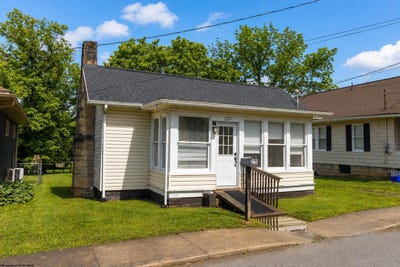 /international/us/227-maple-avenue-bridgeport-wv-110108391194/
