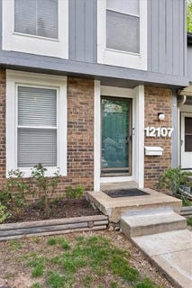 /international/us/12107-w-79th-terrace-lenexa-ks-110107475430/