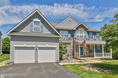/international/us/13-windrift-court-easton-pa-110108448455/